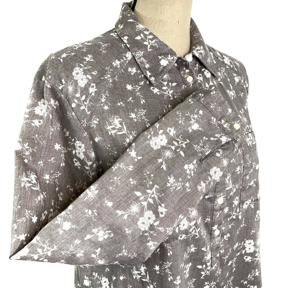 Ace Delivery - Floral Button Down Top - Picture 5 of 8
